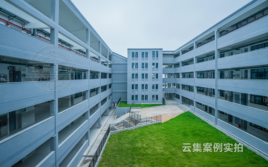 ÖÐѧԤ¸¶·Ñ³±íϵͳ