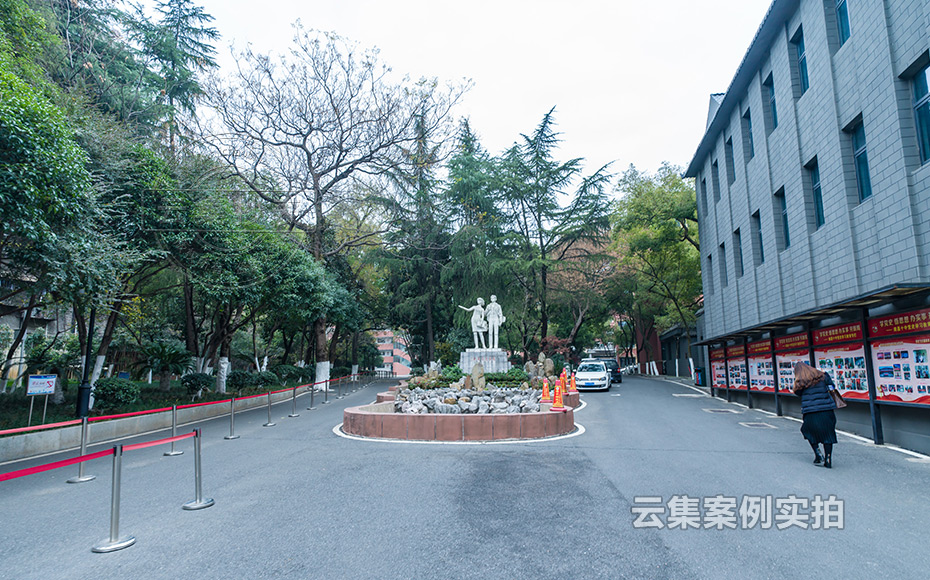 ÖÐѧԤ¸¶·Ñ³±íϵͳ