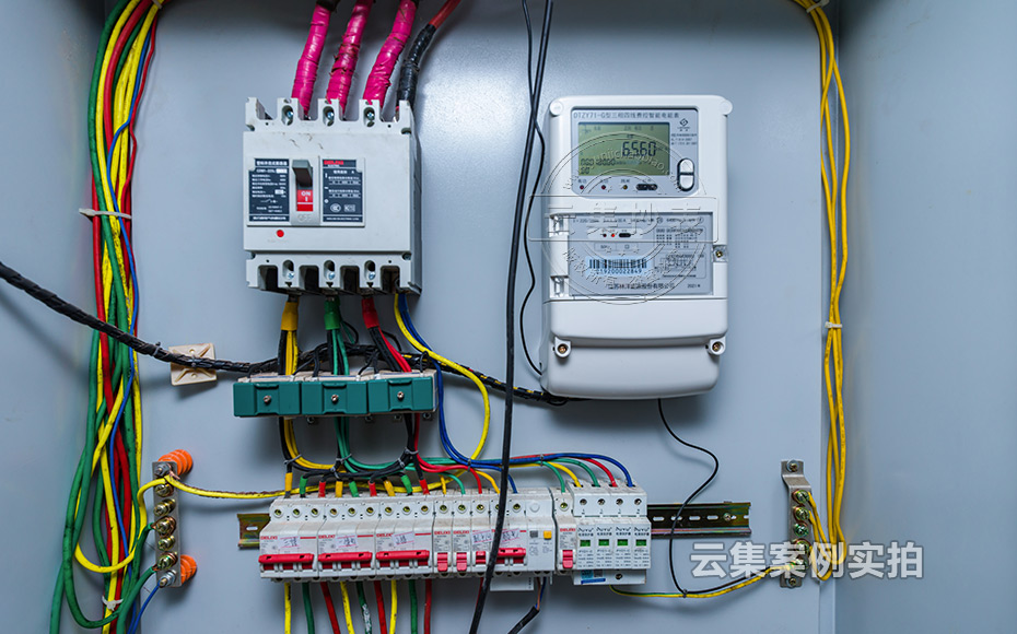 ÖÐѧԤ¸¶·Ñ³±íϵͳ